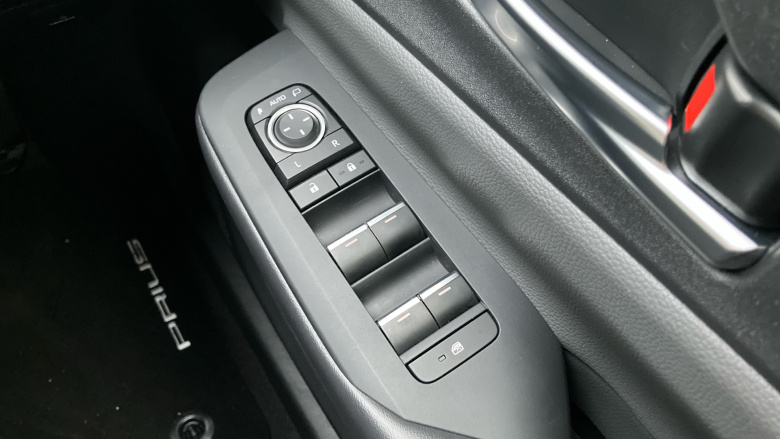 Toyota Prius 2.0 PHEV Design 5dr CVT Hatchback